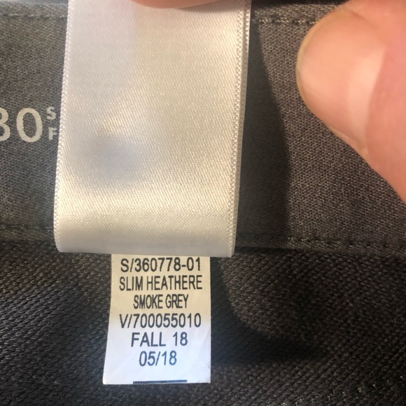 Banana Republic Traveler Chinos - Picture 4 of 4